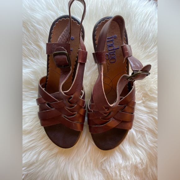 Clark’s Indigo Leather Wedge Sandal - Picture 2 of 8